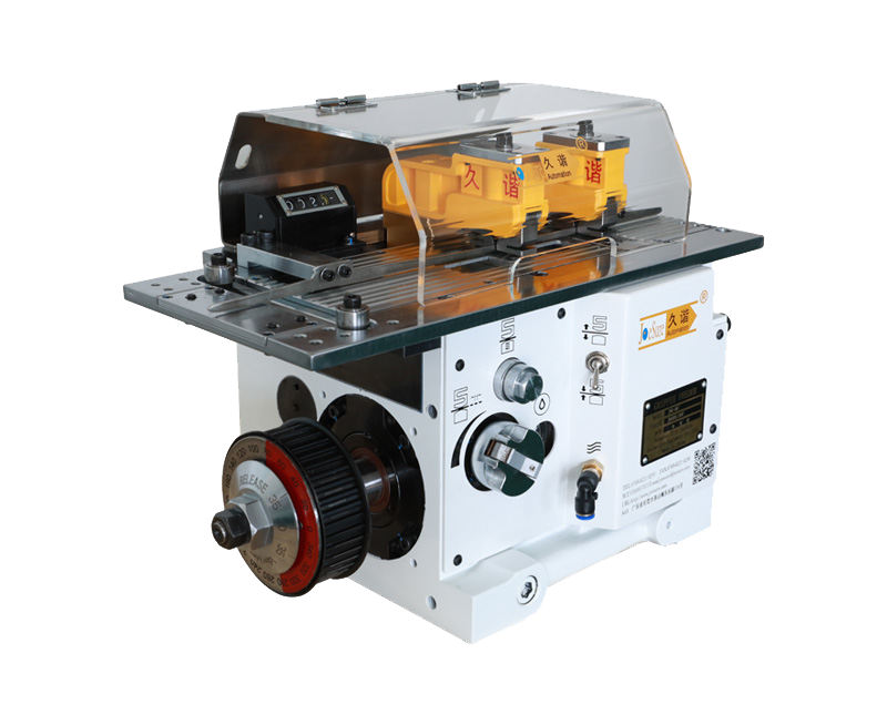 我們在使用衝床送料機的時候，在工作中需要注（zhù）意什麽?