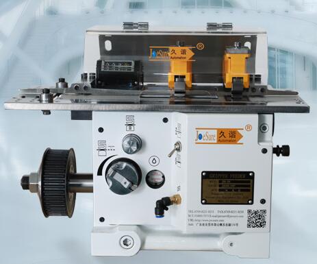 NC伺服送(sòng)料機 NC伺服送料機